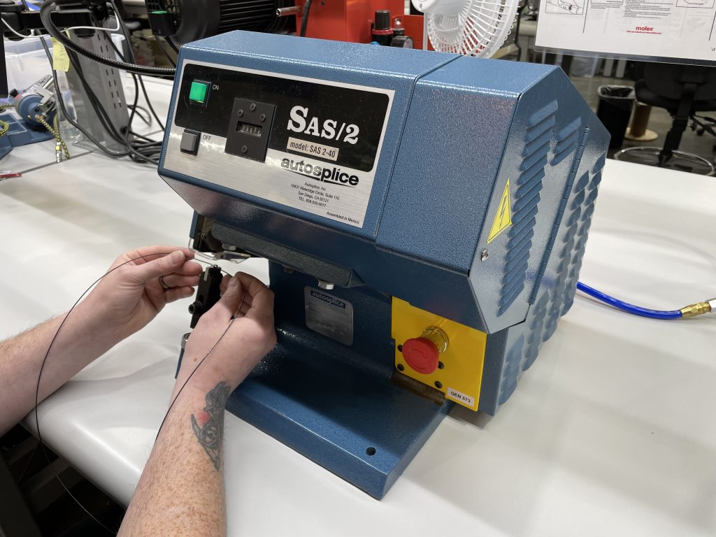 The SAS 2-40 autosplice machine